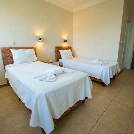 Gece Guenduez Otel Karagedik