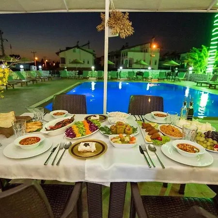 Gece Guenduez Otel فندق