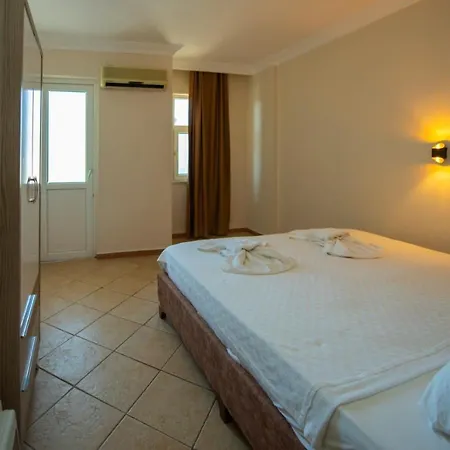 Gece Guenduez Otel Hotel Karagedik