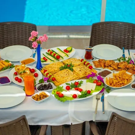 Gece Guenduez Otel فندق *