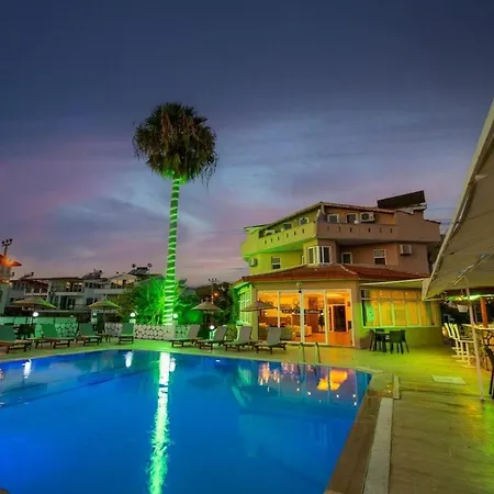 Gece Guenduez Otel فندق